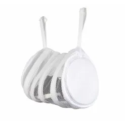 Aino Kenkäpesupussi